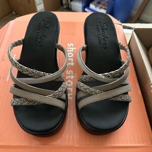 Skechers Women's Black and Beige Strappy Sandals